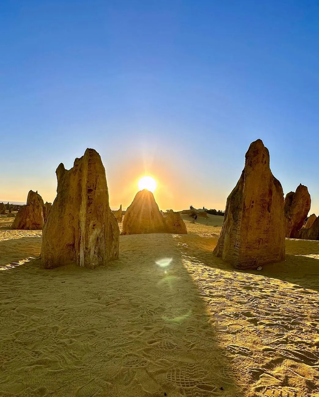Pinnacles Lookout & Walk Trail