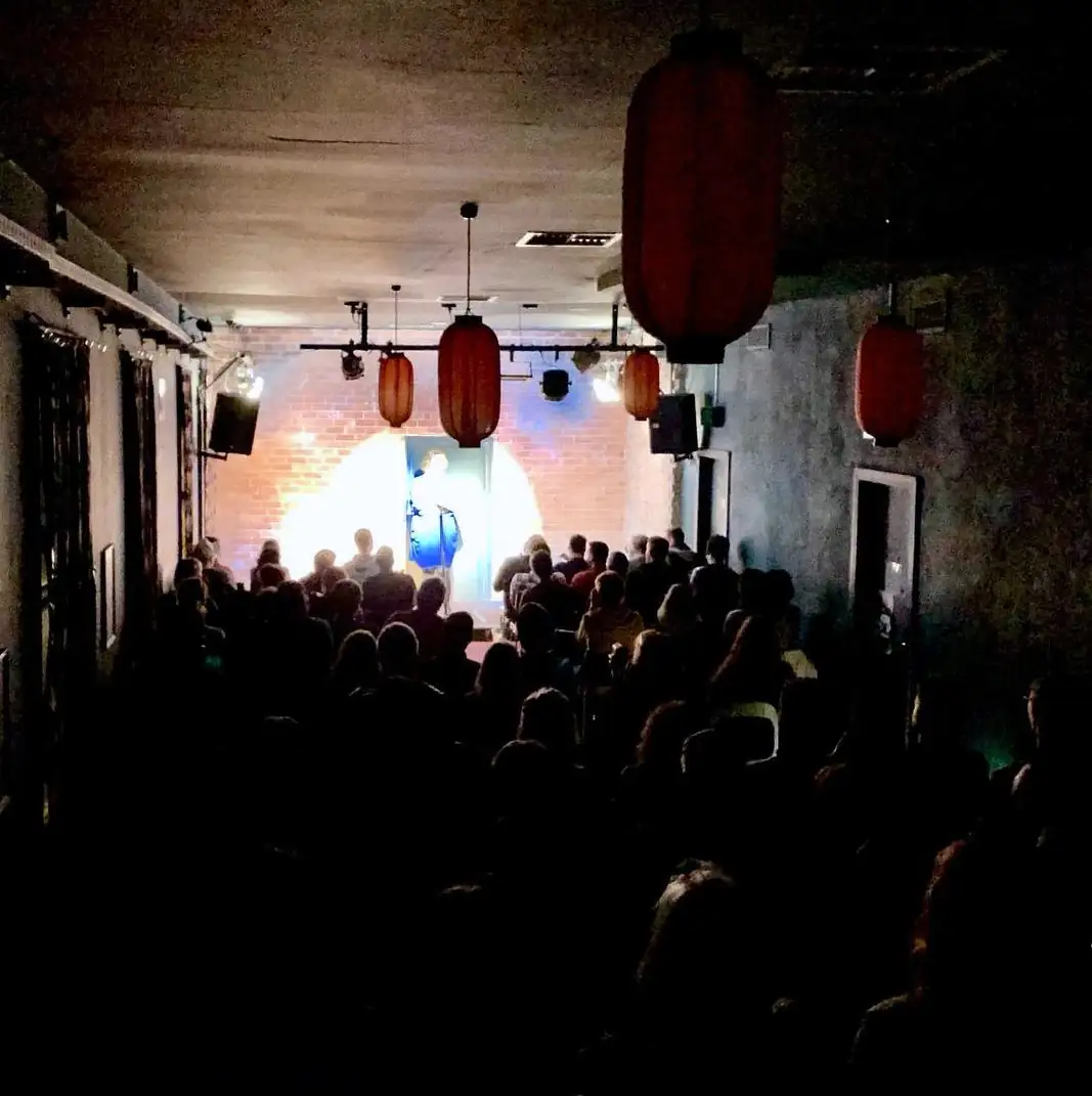 Unwind with Comedy Nights in Perth