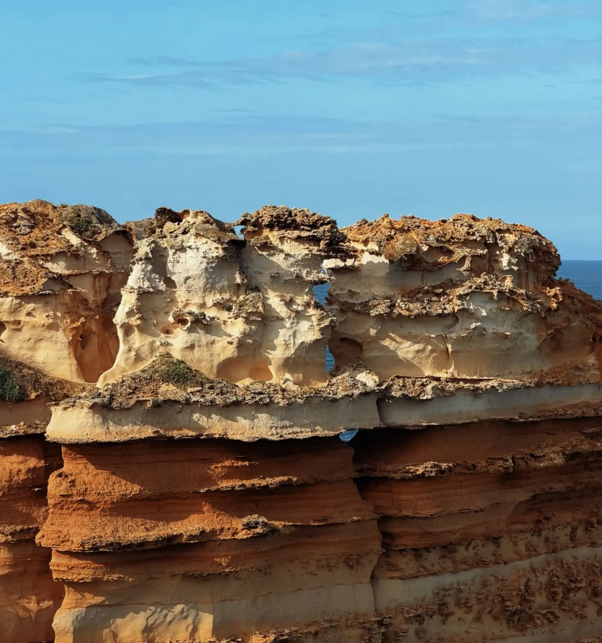 can you land on the Twelve Apostles cliffs