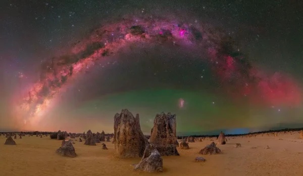 Milky Way over the Australian Pinnacles